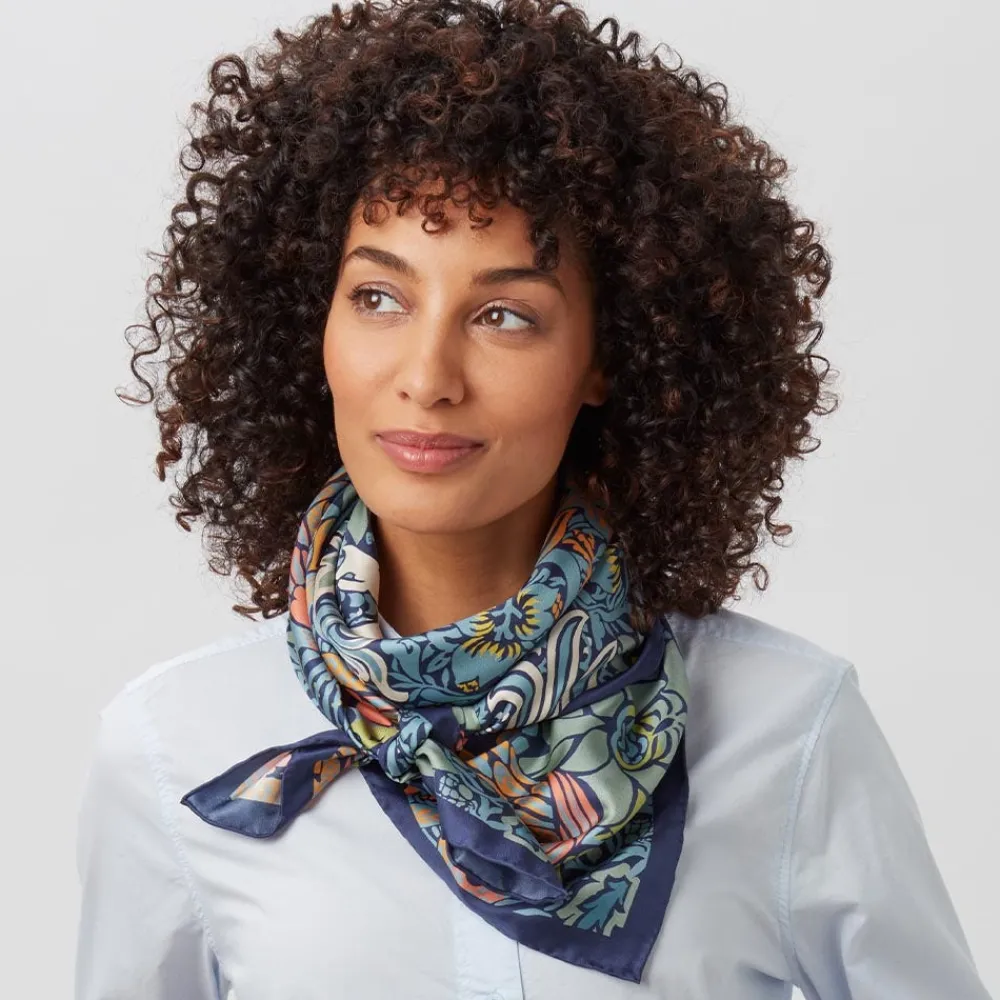 William Morris Peacock and Dragon Square Silk Scarf*The Met Store Best